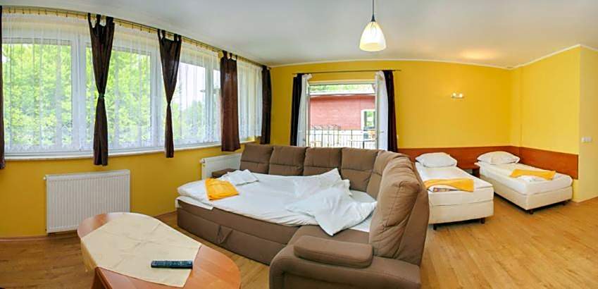 Okulski Grand Rozewie Pokoje i Apartamenty
