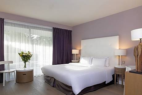 Two connecting family comfort rooms