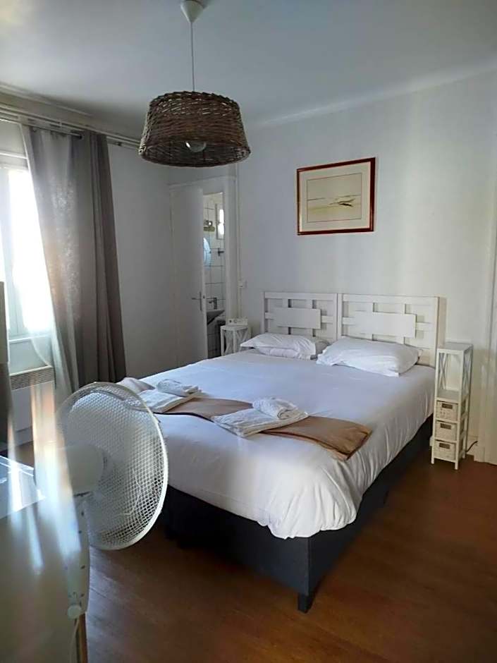 Le Crist'Al, hôtel climatisé, front de mer, proche du centre ville, et solution de restauration