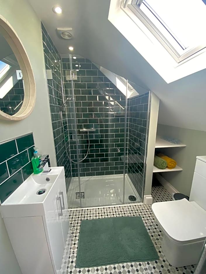 East Llanteg Guest House