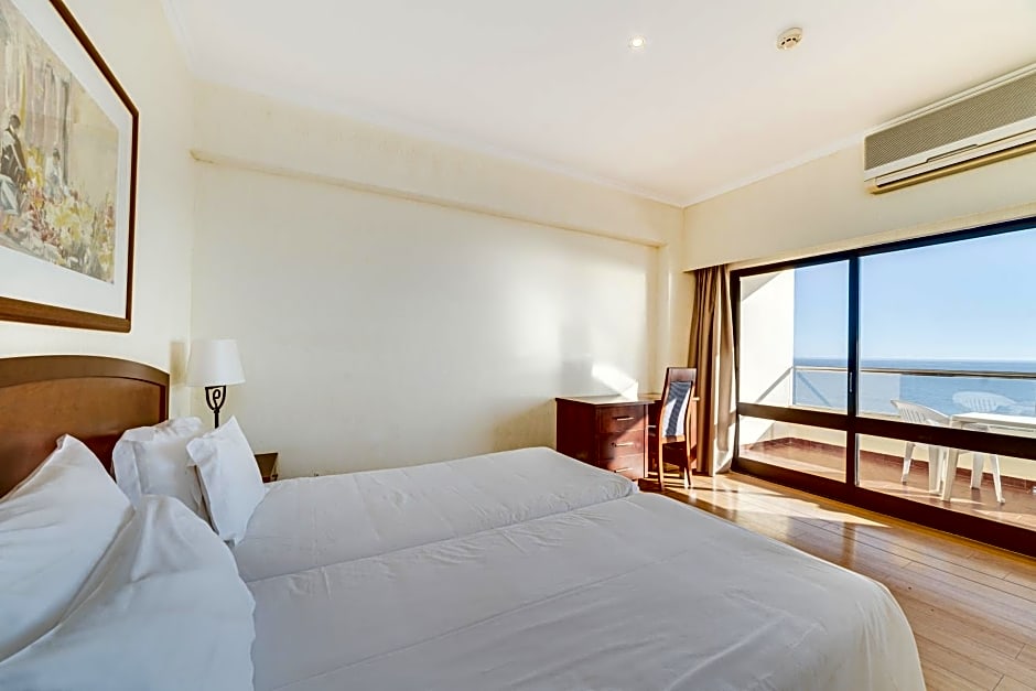 Yellow Praia Monte Gordo