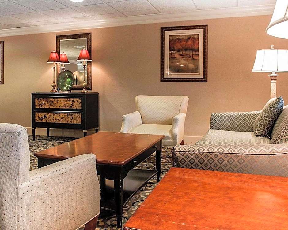 Comfort Inn Livonia
