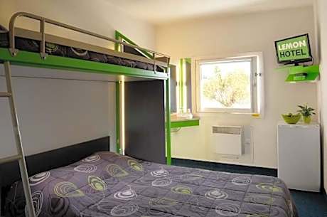 Triple Room with Shared Bathroom