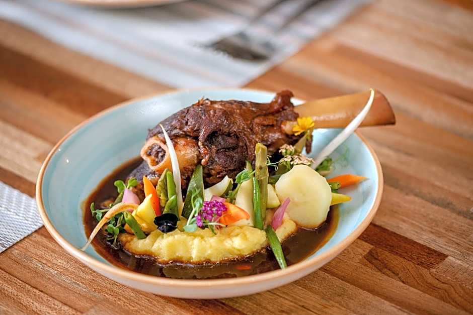 Ocean's Creek Beach Hotel