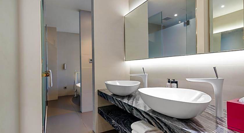 Pullman Saigon Centre Hotel