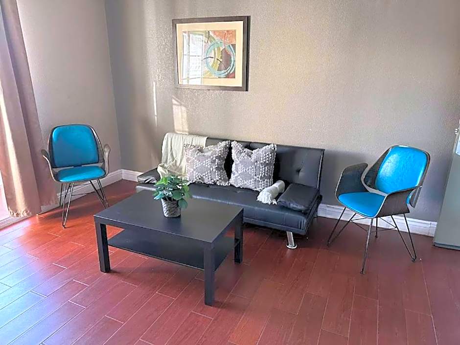 Cabana Inn & Suites
