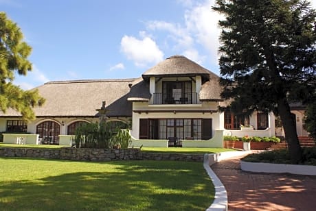 Whale Rock Luxury Lodge