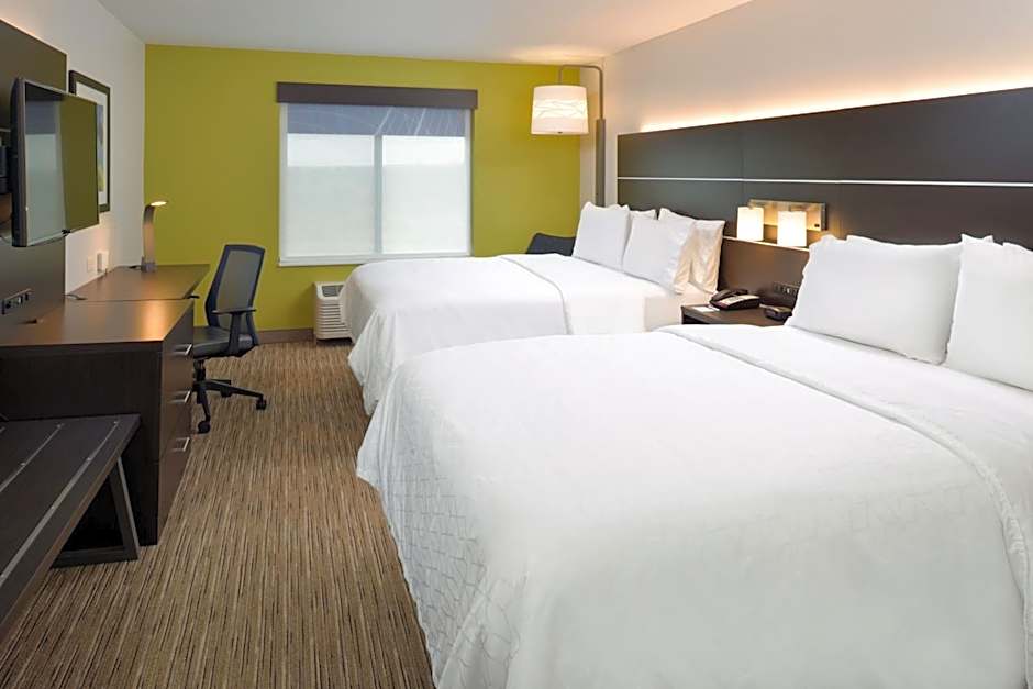 Holiday Inn Express & Suites Pueblo By IHG