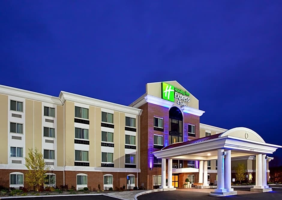 Photo 1 of 50 of Holiday Inn Express & Suites Niagara Falls By IHG