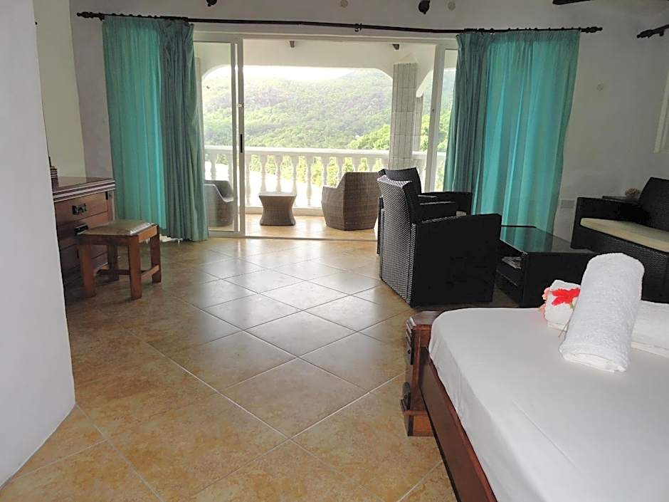 Lazare Picault Hotel