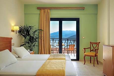 Two Bedroom Villa with Private Pool & Sea View
