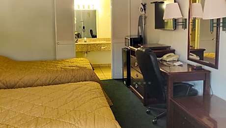 2 Double Beds Nonsmoking