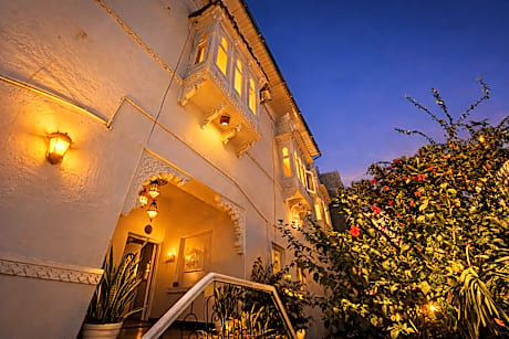 Heli Udaipur - A Century-Old Haveli by Lake Pichola