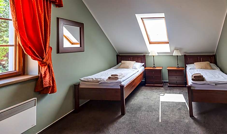 Hotel Octarna - Free On-site Parking