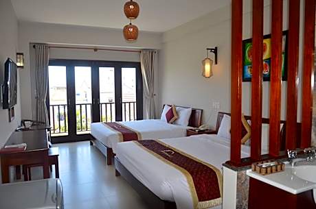 Deluxe Family Room with Balcony