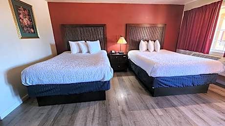 Queen Room with Two Queen Beds - Non-Smoking