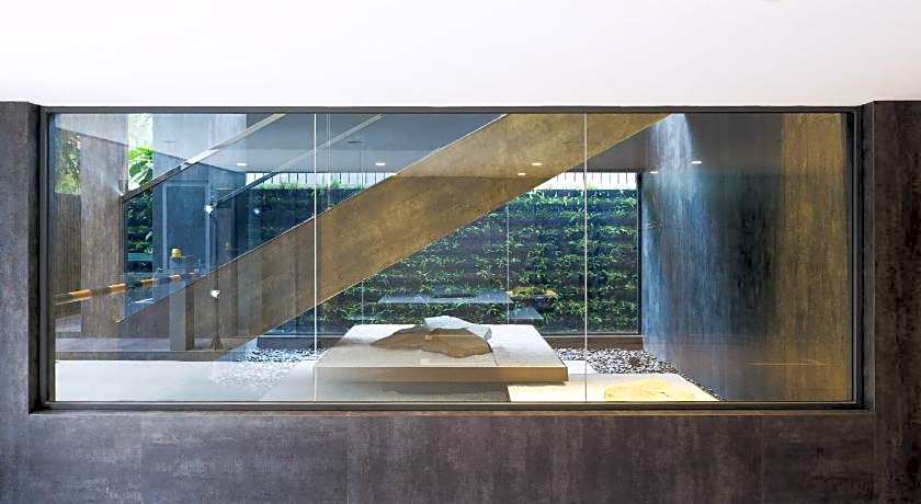 One Residence Hotel & Apartment