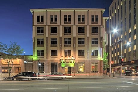 CopperLeaf Boutique Hotel & Spa; BW Premier Collection