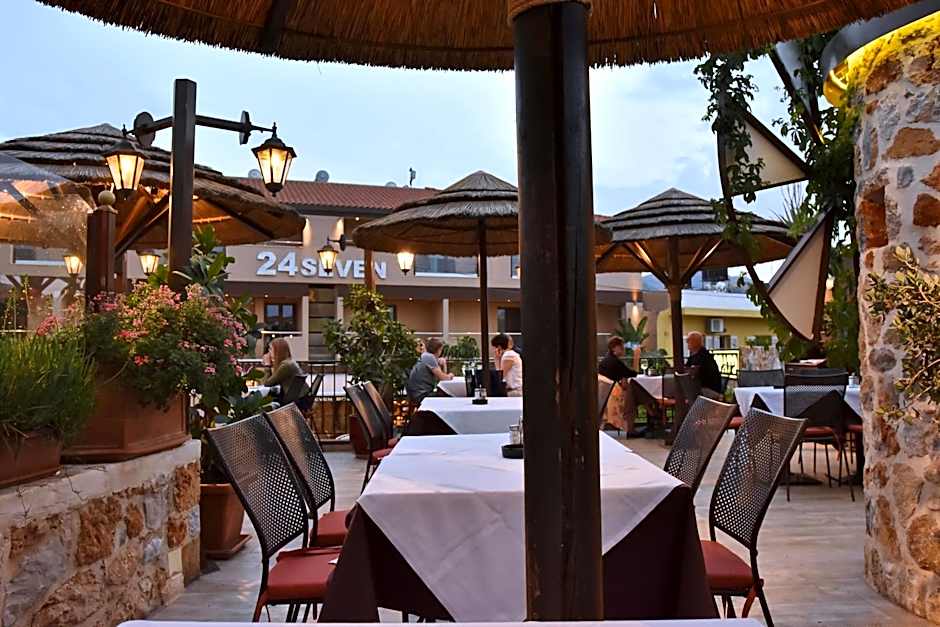 24 Seven Boutique Hotel