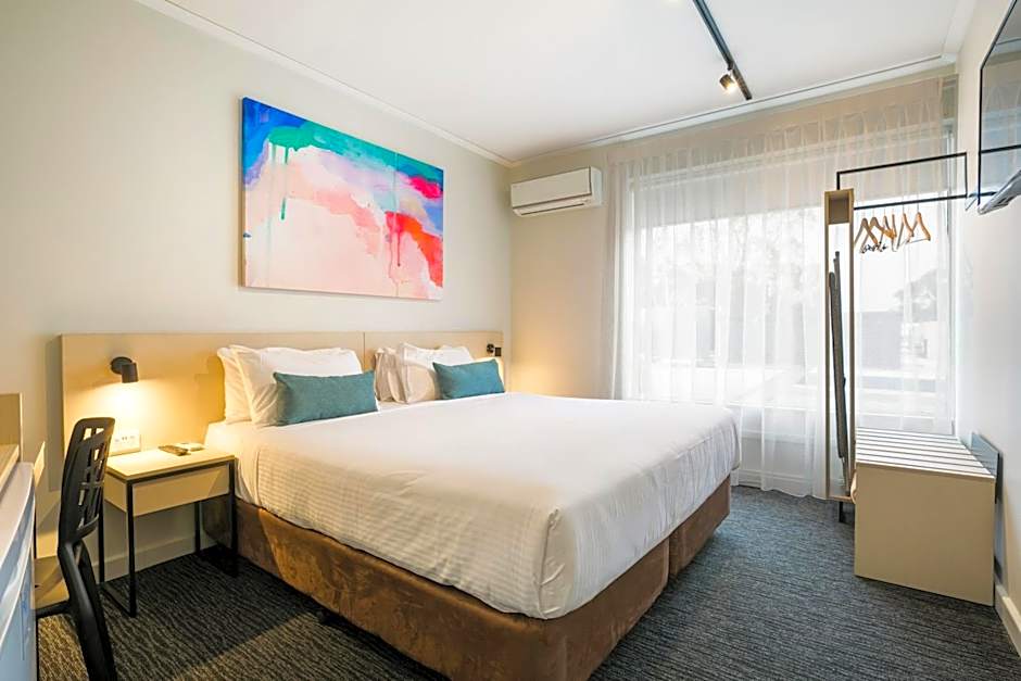 Nightcap at Playford Tavern