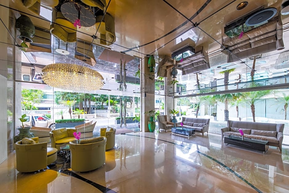 Centara Grand Phratamnak Pattaya