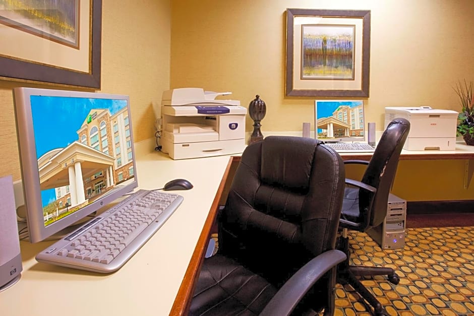 Holiday Inn Express & Suites Columbus at Northlake, an IHG Hotel