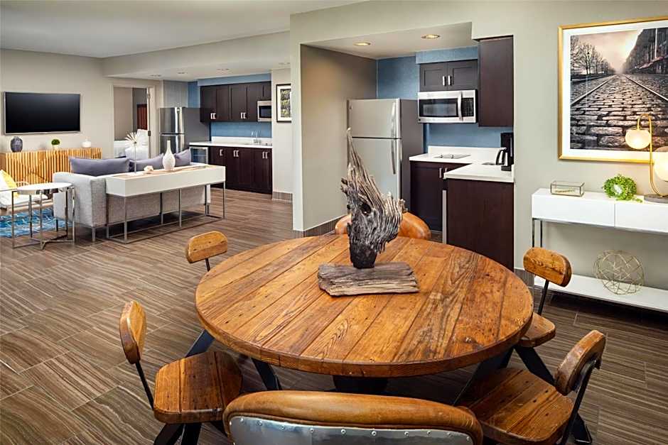 Homewood Suites by Hilton Savannah Historic District/Riverfront