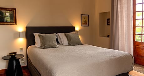 Double Standard Non-Smoking