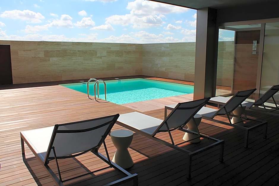 Escuderos Hotel Cruz