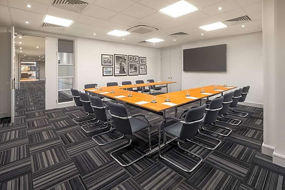 Holiday Inn Aylesbury By IHG