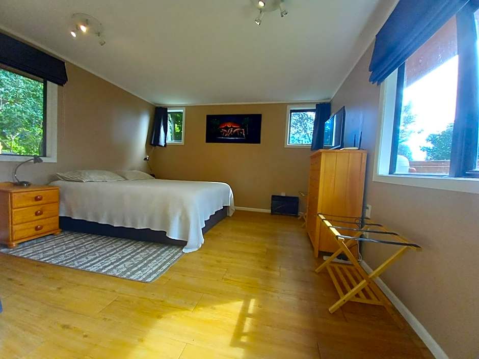 Hide Away in Waikanae