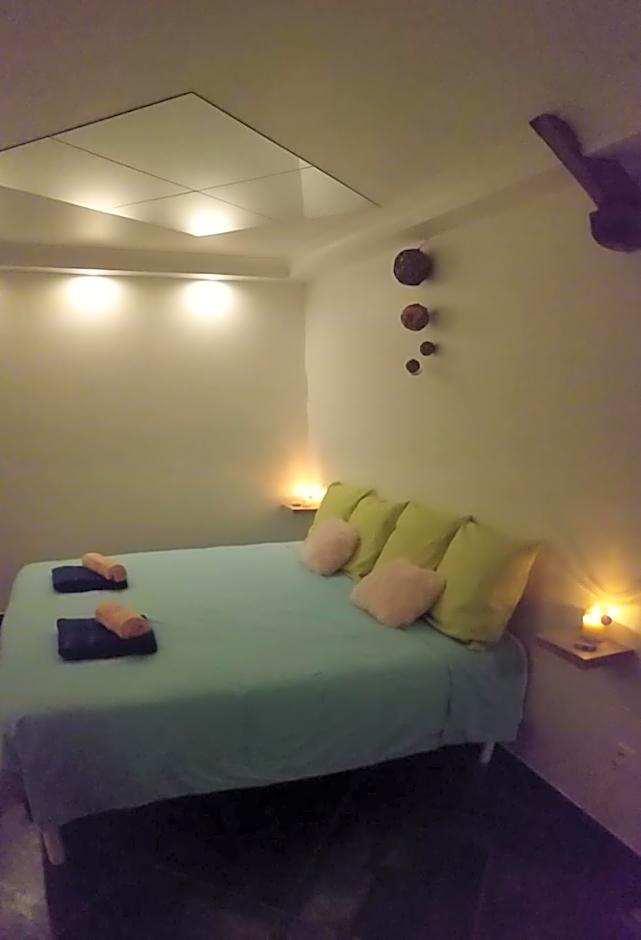 Le Ptit Spa de L'Abbaye Suite love et Spa privé