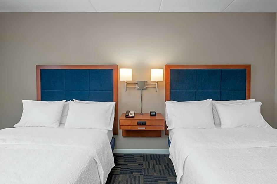 Hampton Inn By Hilton & Suites Newburgh Stewart Airport, NY