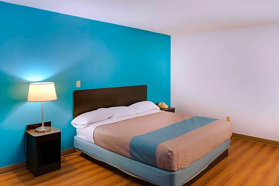 Motel 6-Richmond, IN