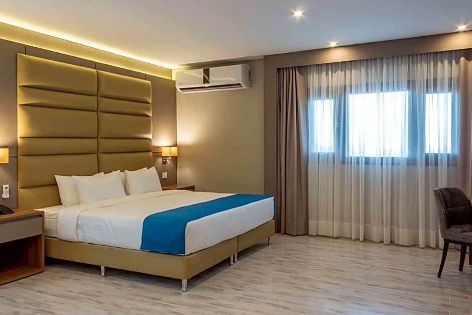 Tryp by Wyndham Asuncion