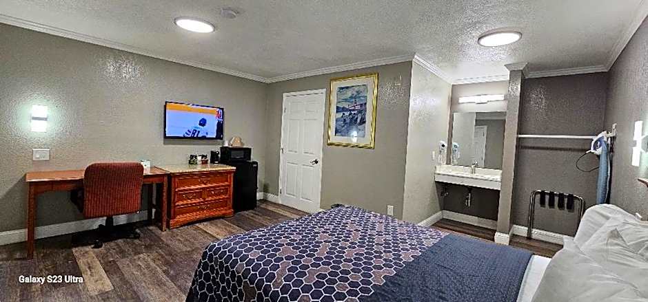 Sycamore Inn Chico University Area