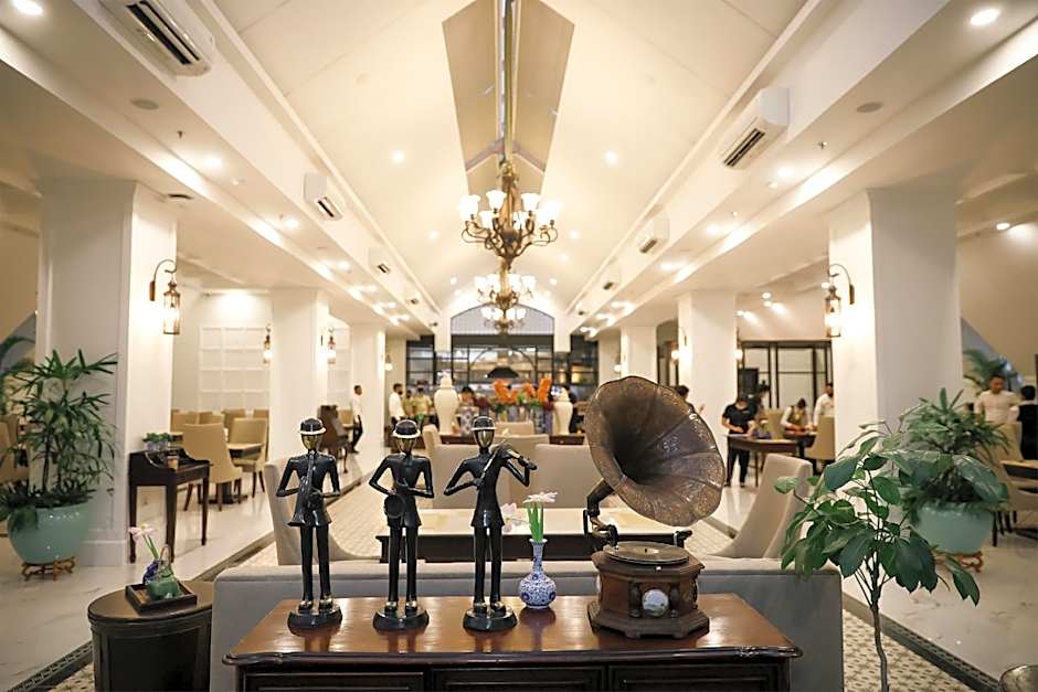 MAHALAYA The Legacy Hotel