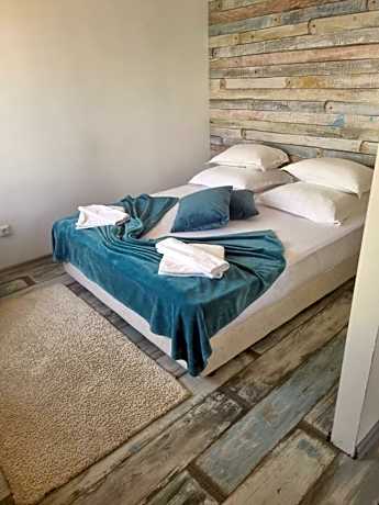 Deluxe One-Bedroom Apartment with Sea View