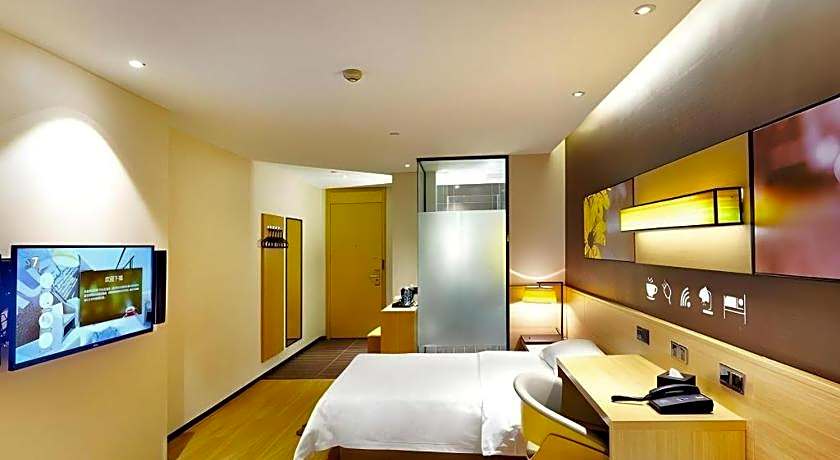 7 Days Premium Jingjiang Fuhai New World Automobile Terminal Branch