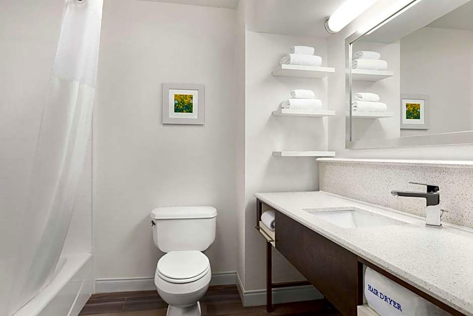 Hampton Inn By Hilton Paris