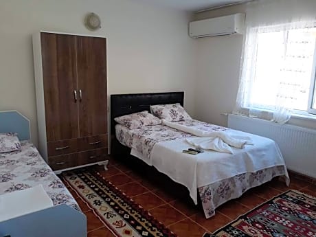 Super Family Room with 2m Thermal Bath and Air Conditioning