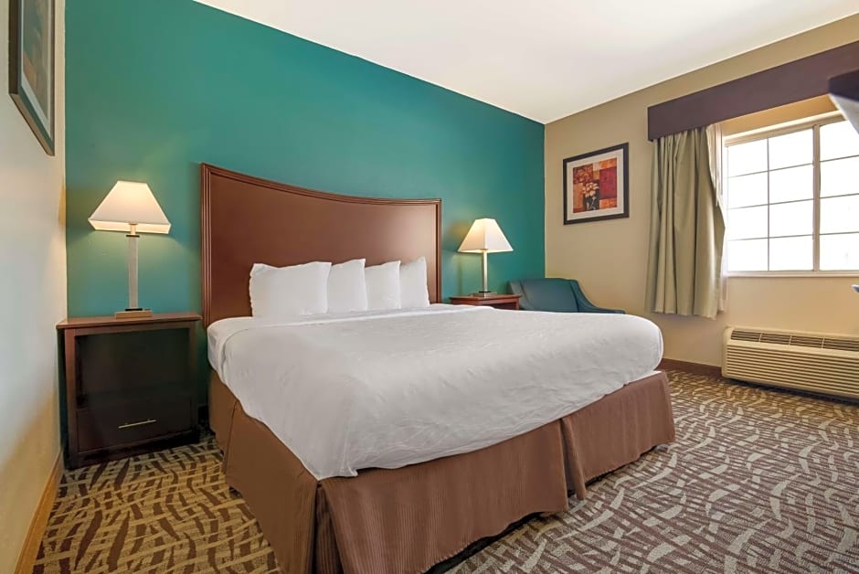 Best Western Topeka Inn & Suites