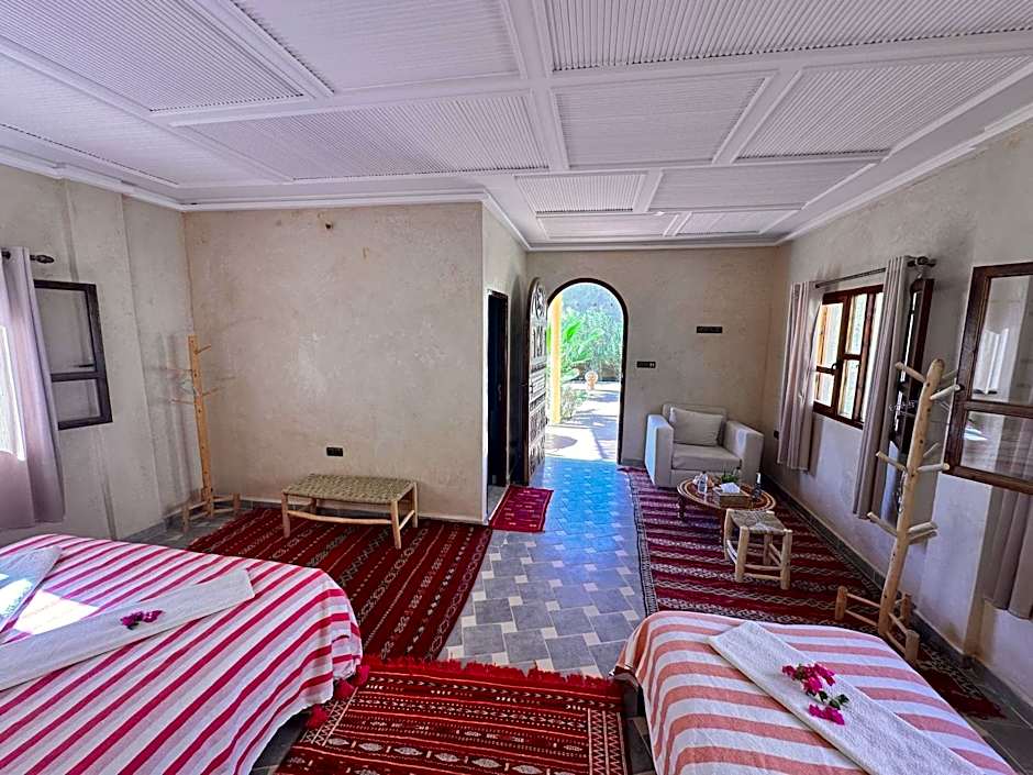 Oasis Tilogui-Luxury Hotel Restaurant and Desert Excursions In Zagora