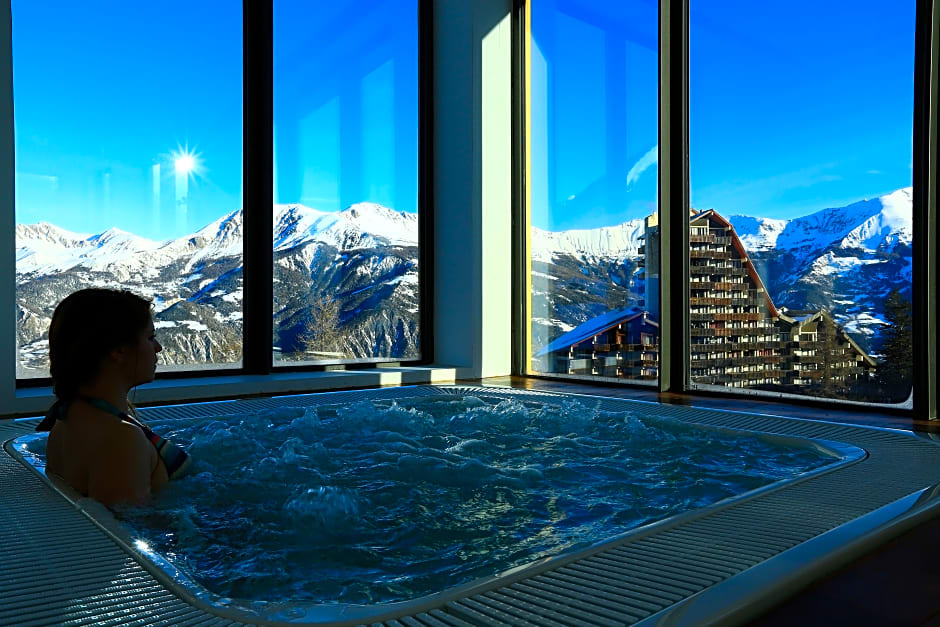 SOWELL COLLECTION Marmotel