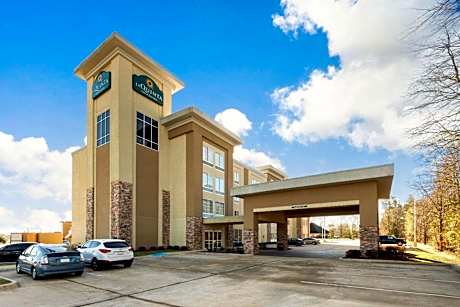 La Quinta Inn & Suites by Wyndham West Monroe