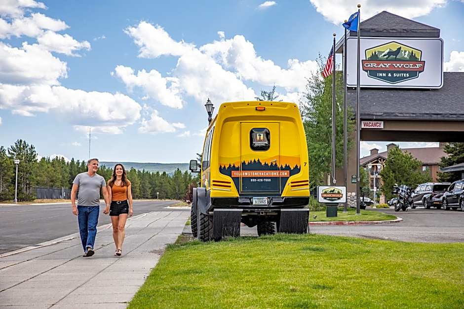 Gray Wolf Inn & Suites