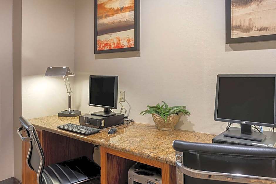 Best Western Plus Capital Inn
