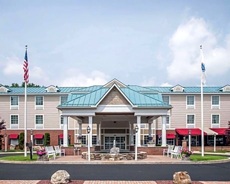 Comfort Inn & Suites Sturbridge-Brimfield