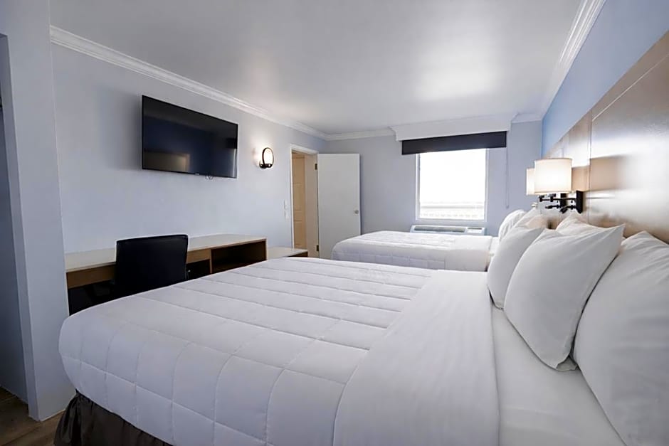 Destin Inn & Suites