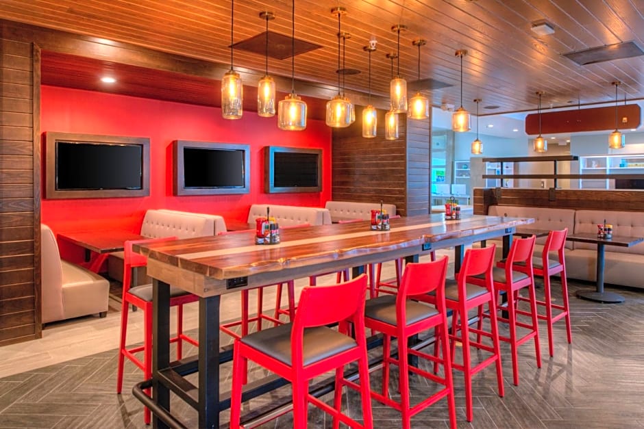 Holiday Inn Hotel & Suites Houston West - Katy Mills By IHG